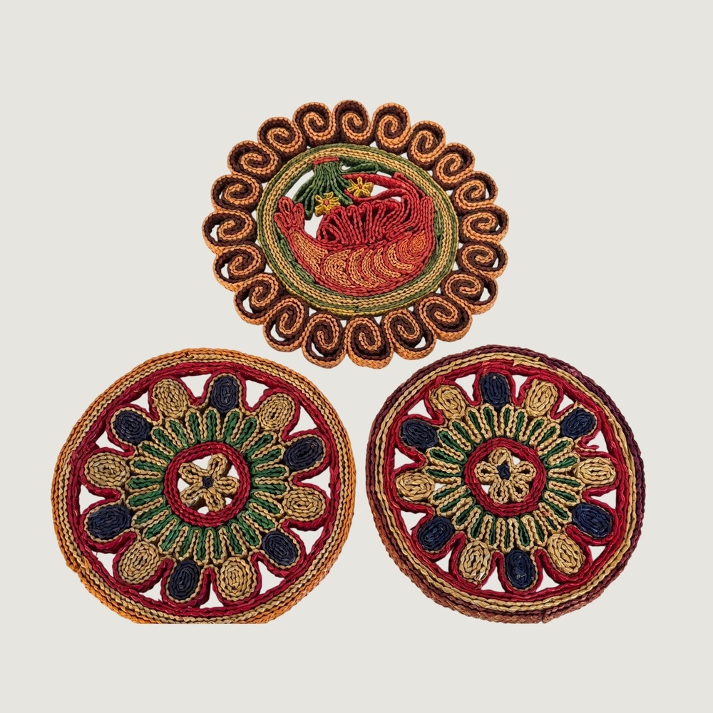 Vintage Woven Straw Trivets Set of 3 Colorful Boho Lobster Floral 7 Inch Round